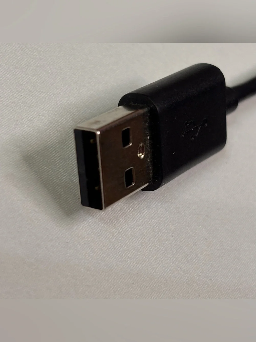 12V 1A Switching Adapter - Black - Picture 6 of 6